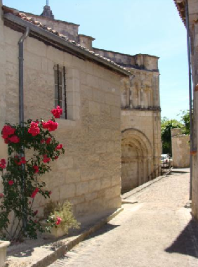 Holiday House in Aubeterre-sur-Dronne (Charente) or holiday homes and vacation rentals
