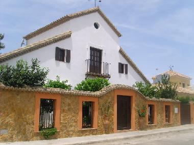 Chalet in La Luisiana (Sevilla) or holiday homes and vacation rentals