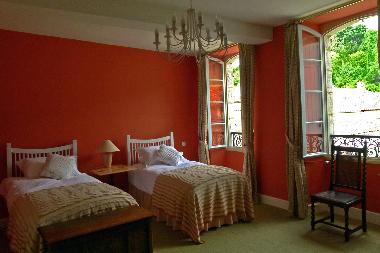 Bedroom 4 - Le Tournesol