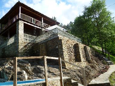 Holiday House in vila da cova alva (Serra da Estrela) or holiday homes and vacation rentals