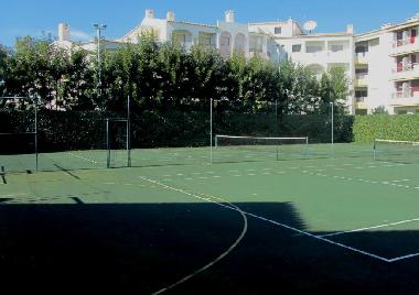 Court Tenis and Soccer