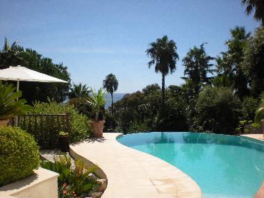 Bed and Breakfast in Golfe Juan (Alpes-Maritimes) or holiday homes and vacation rentals
