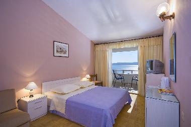 Bed and Breakfast in brela (Splitsko-Dalmatinska) or holiday homes and vacation rentals