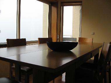 table dinner room