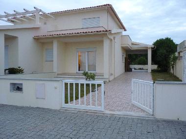 Holiday House in PRAIA DE QUIAIOS (Baixo Mondego) or holiday homes and vacation rentals