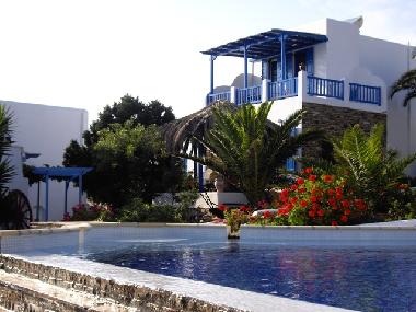 Hotel in Antiparos (Kyklades) or holiday homes and vacation rentals
