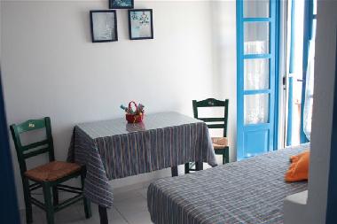 Hotel in Antiparos (Kyklades) or holiday homes and vacation rentals