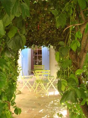 Holiday House in Ansouis (Vaucluse) or holiday homes and vacation rentals