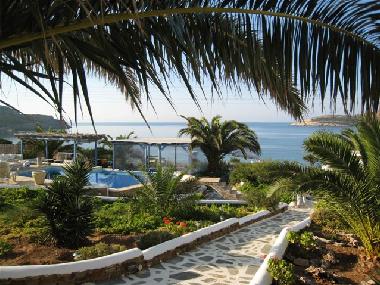 Hotel in Antiparos (Kyklades) or holiday homes and vacation rentals