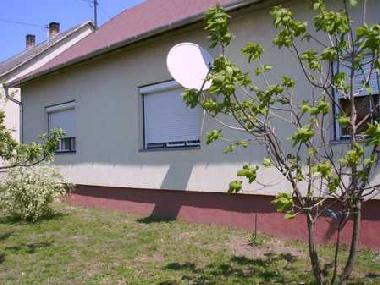 Holiday House in Fornadpuszta (Tolna) or holiday homes and vacation rentals