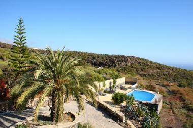 Holiday Apartment in Guia de Isora (Teneriffa) or holiday homes and vacation rentals