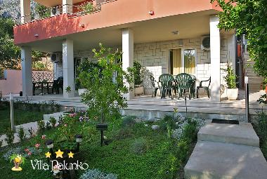 Holiday Apartment in �ivogo�će (Splitsko-Dalmatinska) or holiday homes and vacation rentals