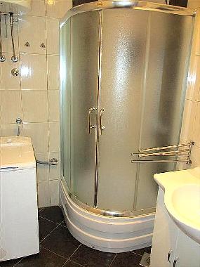 Bathroom(with shower bath)