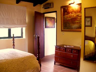 Holiday House in Santa Cruz (Madeira) or holiday homes and vacation rentals