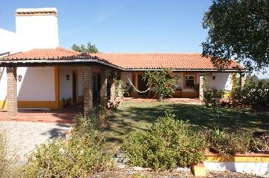 Holiday House in Arraiolos (Alto Alentejo) or holiday homes and vacation rentals