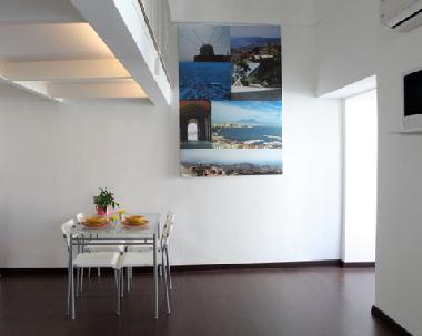 APPARTMENT NAPOLI LIVING ROOM