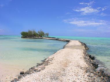 Holiday House in Roches Noires (Flacq) or holiday homes and vacation rentals