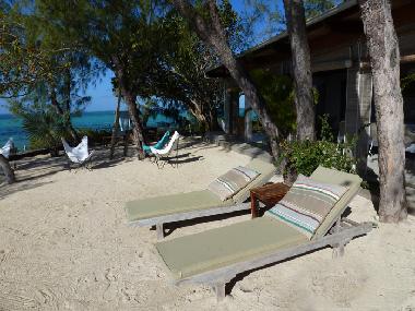 Holiday House in Roches Noires (Flacq) or holiday homes and vacation rentals