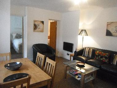 lounge dining area