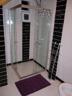 Kusadasi Villa - Upstairs bathroom
