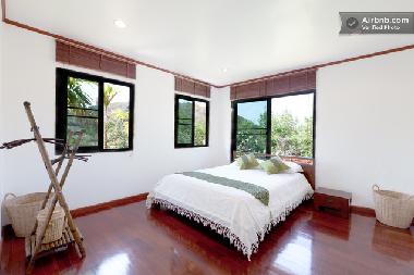 Mountain Breeze Villa - Bedroom one