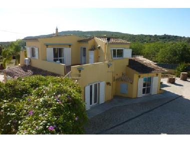 Villa in Olho (Algarve) or holiday homes and vacation rentals