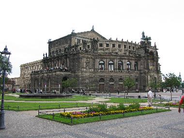 Holiday Apartment in Dresden (Schsisches Elbland) or holiday homes and vacation rentals