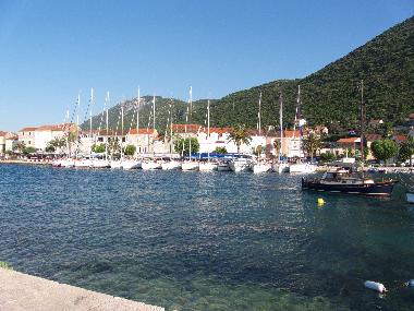 Holiday House in Trpanj (Dubrovacko-Neretvanska) or holiday homes and vacation rentals