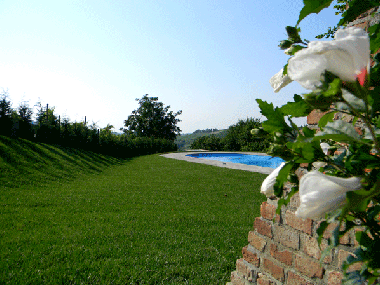 Holiday Apartment in Calamandrana (Asti) or holiday homes and vacation rentals