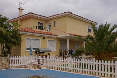 Chalet in San Vicente del Raspeig (Alicante / Alacant) or holiday homes and vacation rentals