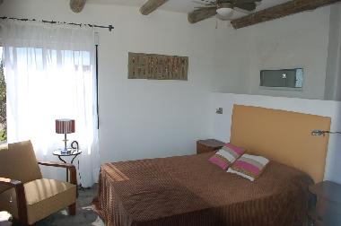 master suite 1 with sea view & insuite bathroom
