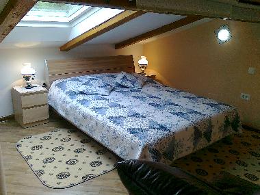 queen bed