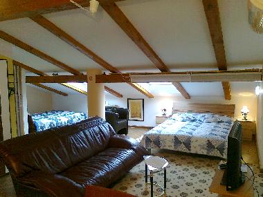 queen bed & double bed /on the left/
