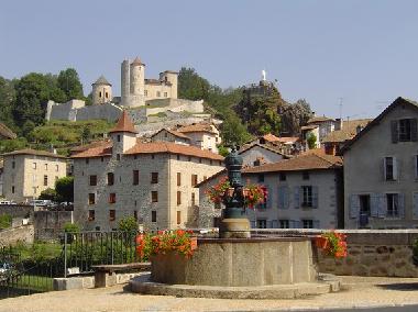 Chalet in Saint-Grons (Cantal) or holiday homes and vacation rentals