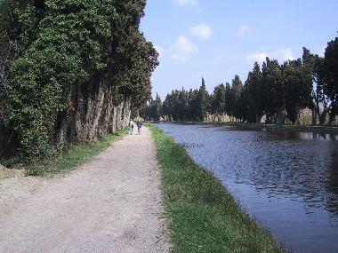 Holiday Apartment in Thezan les Beziers (H�rault) or holiday homes and vacation rentals