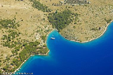 Holiday House in Insel Lavdare (Zadarska) or holiday homes and vacation rentals