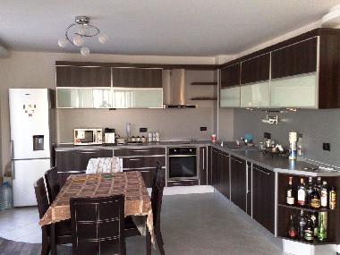 Open plan kitchen and dining area