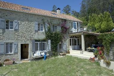 Holiday House in Cruceiro de Roo (A Coru�a) or holiday homes and vacation rentals