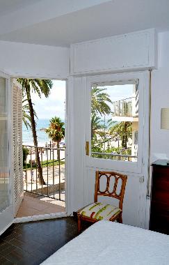 Holiday Apartment in Sitges (Barcelona) or holiday homes and vacation rentals