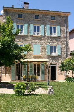 Holiday House in SOUCIEU EN JARREST (Rh�ne) or holiday homes and vacation rentals