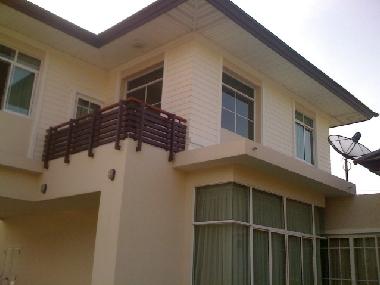 Holiday House in Lam Luk ka  (Krung Thep) or holiday homes and vacation rentals