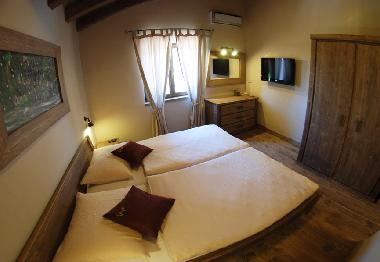 Villa in Svetvinčenat (Istarska) or holiday homes and vacation rentals
