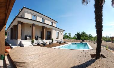 Villa in Svetvinčenat (Istarska) or holiday homes and vacation rentals