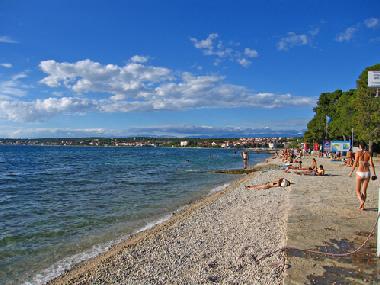beach 7 minutes walk away