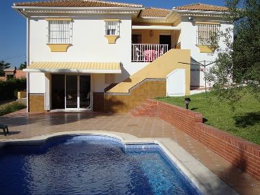 Chalet in Alhaur�n el Grande (M�laga) or holiday homes and vacation rentals