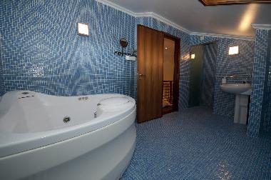 Bathroom with 2 persons Jacuzzi whirlpool