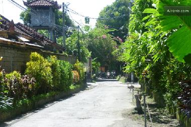 Small street called Vila Lalu. Yes, it goes to Villa Lalu...but you will make a left to Barrida at t