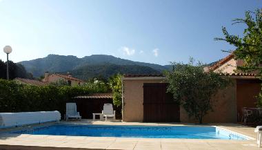 Swimming pool with Alberes view