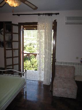 Holiday House in Fokida (Fokida) or holiday homes and vacation rentals