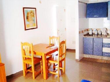 Laguna Beach 16 b - dining area